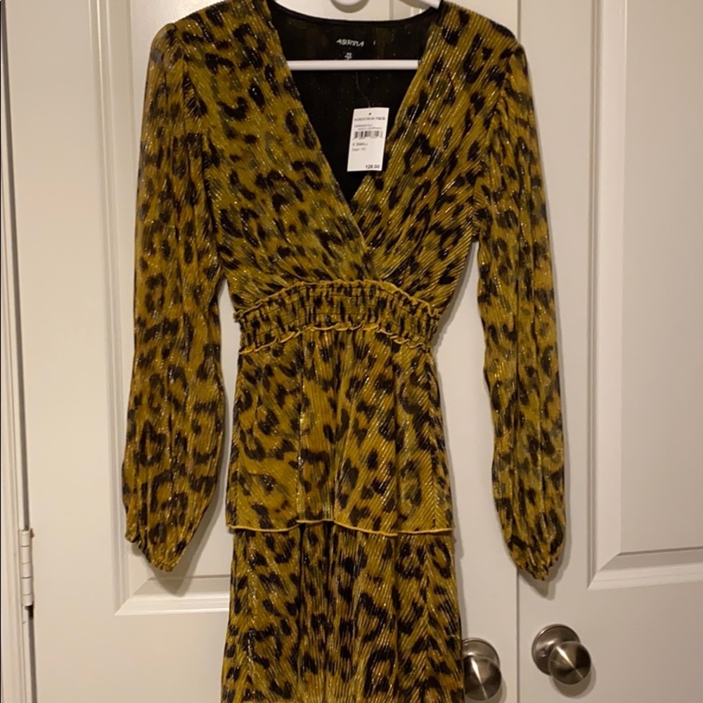 NWT 4SIENNA Leopard Print Dress